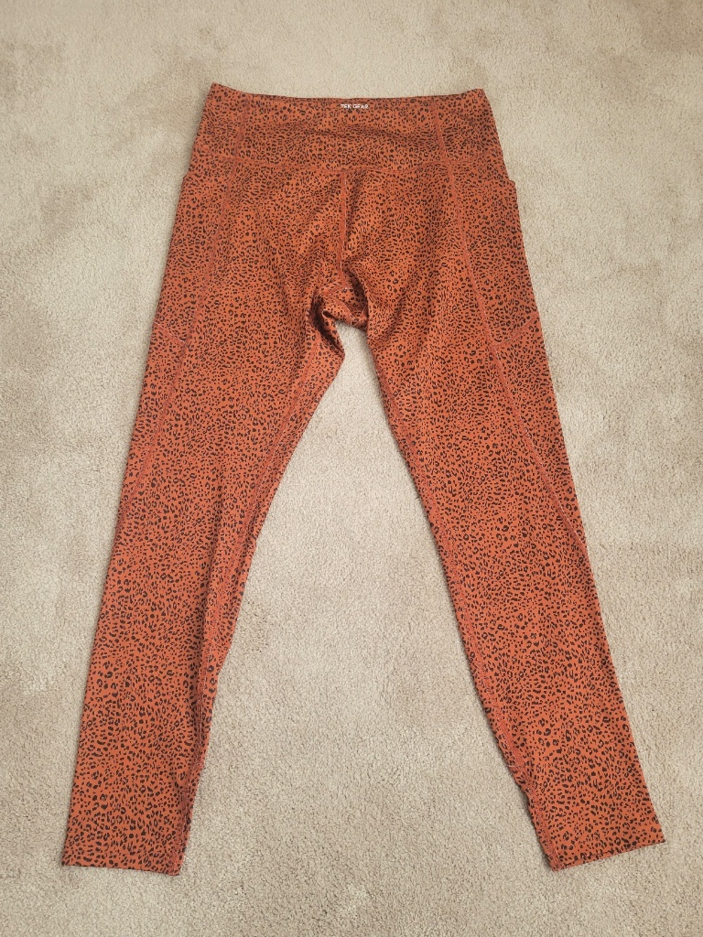 TEK GEAR Women's Workout Gear Leggings Size Large Leopard Print Orange/Black